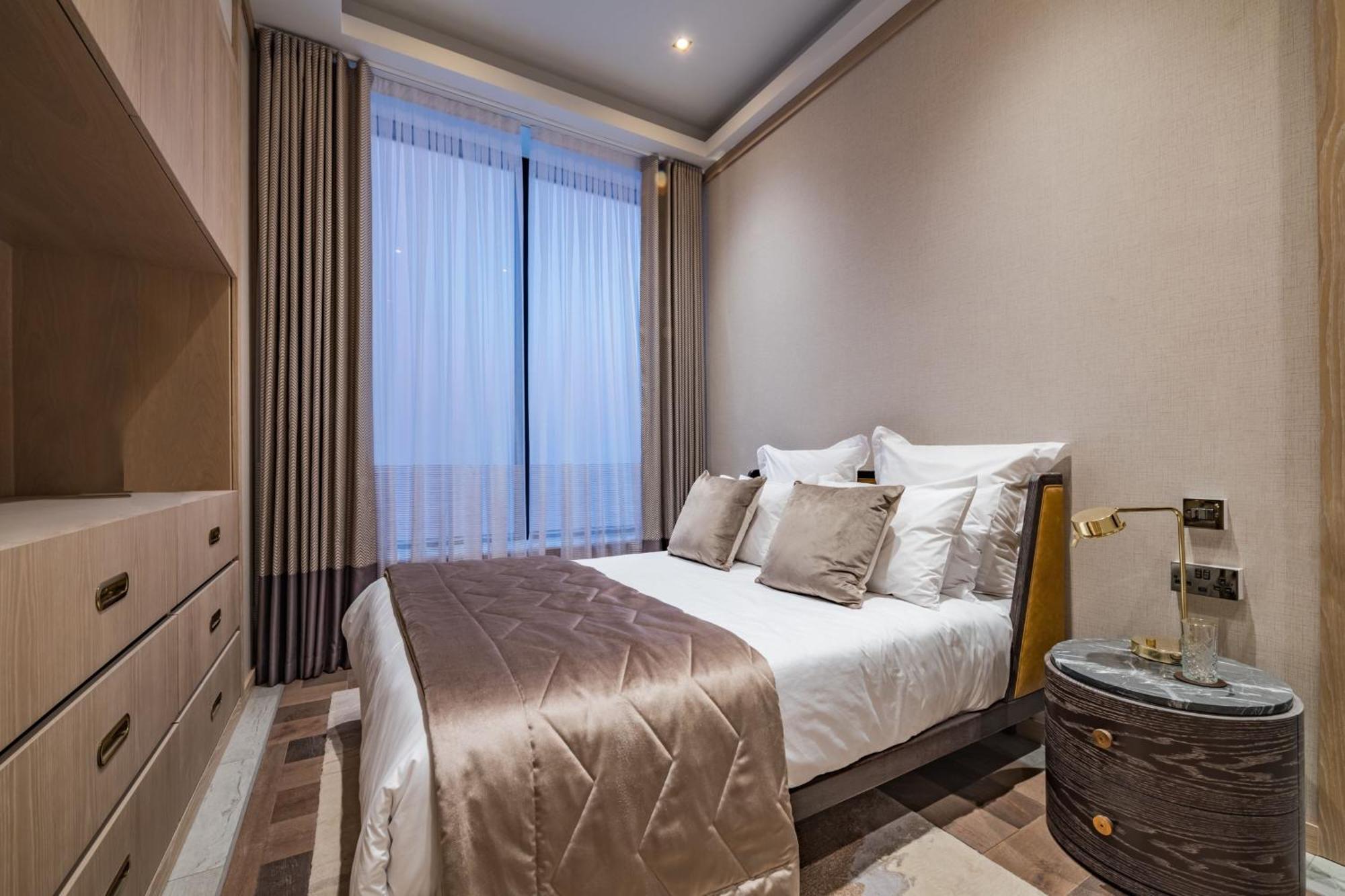 Stock Exchange Hotel, Manchester, Autograph Collection المظهر الخارجي الصورة A bedroom at The Ritz London
