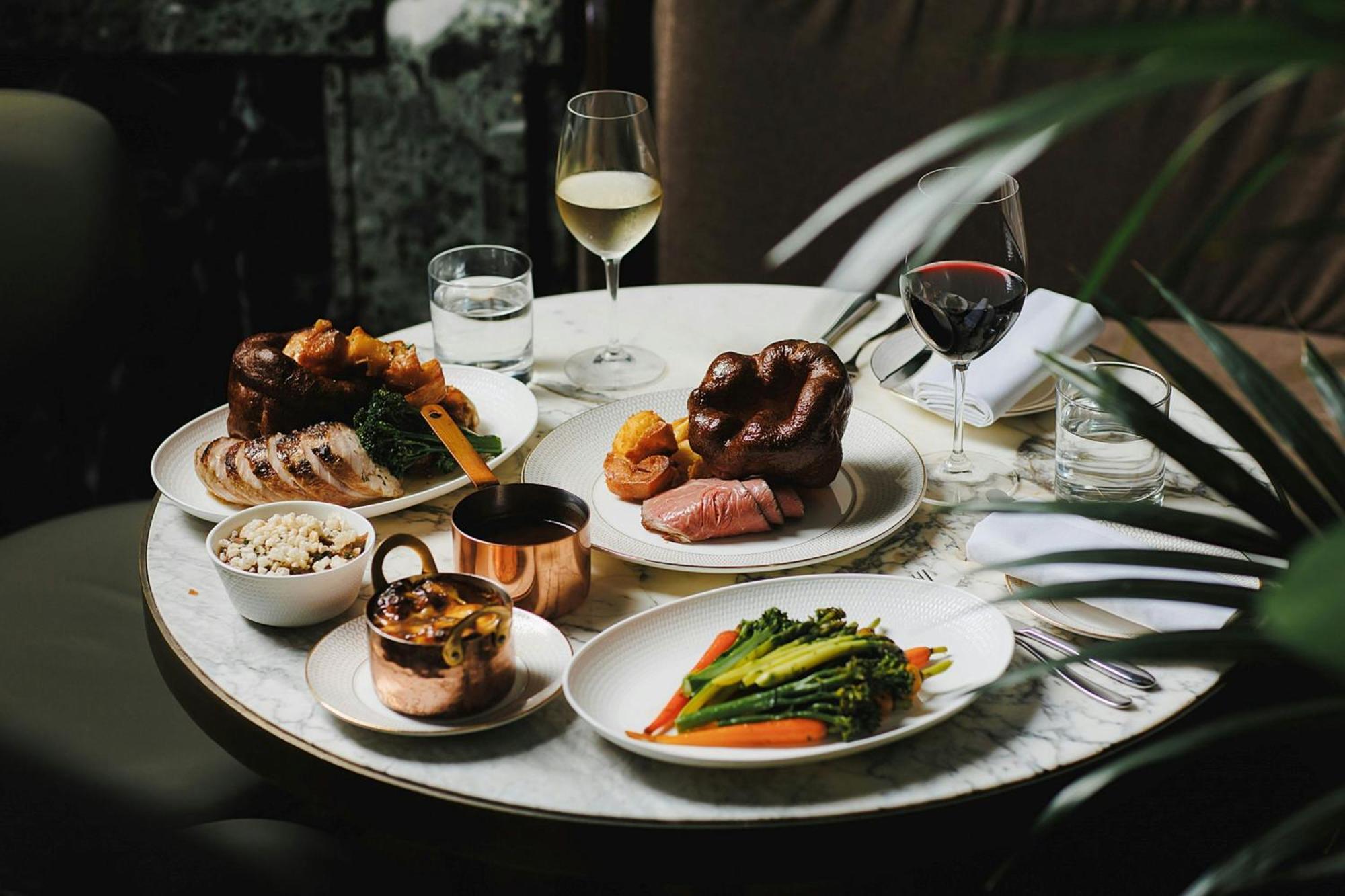 Stock Exchange Hotel, Manchester, Autograph Collection المظهر الخارجي الصورة A Sunday lunch at the Ivy, St John's Wood