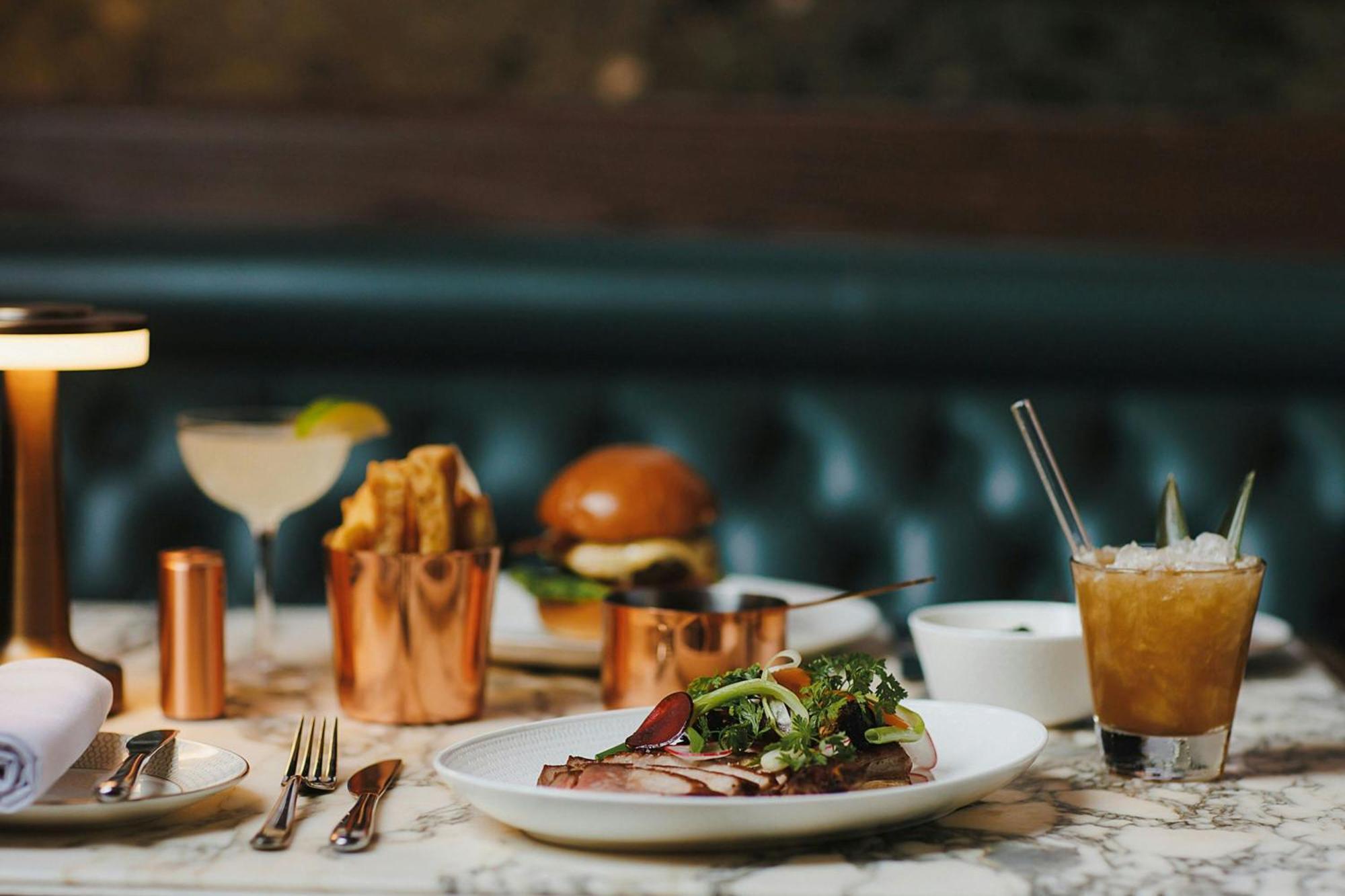 Stock Exchange Hotel, Manchester, Autograph Collection المظهر الخارجي الصورة A meal at the restaurant