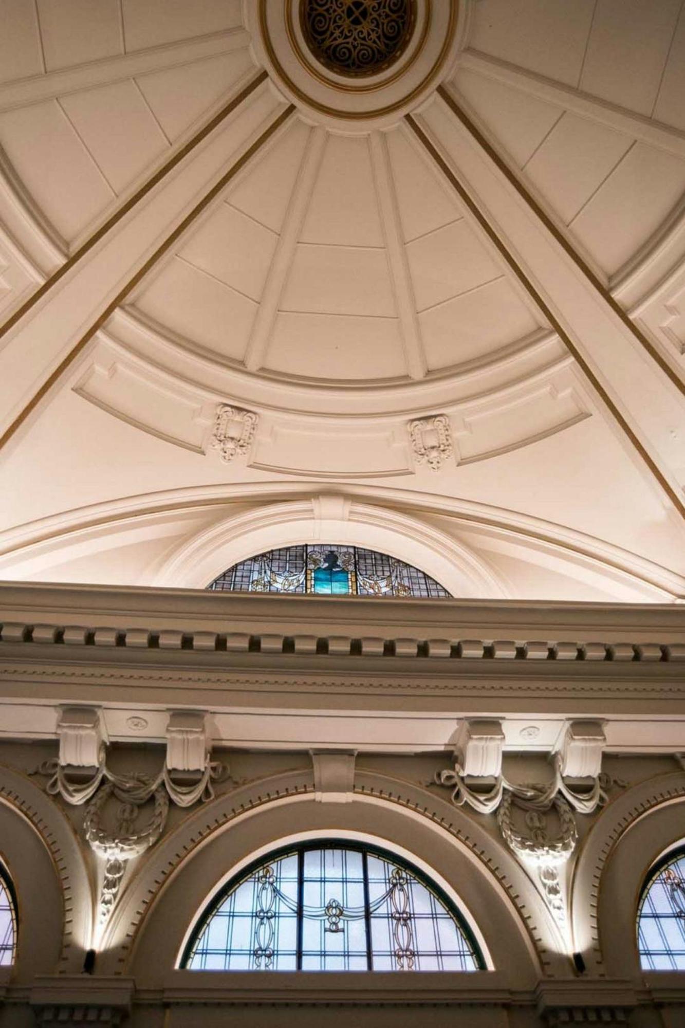 Stock Exchange Hotel, Manchester, Autograph Collection المظهر الخارجي الصورة The ceiling of the main hall
